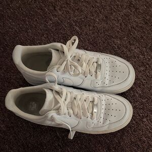 White Air Force 1s - Classic Low Top